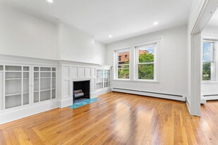 134 Pleasant St, Unit #C Apartments