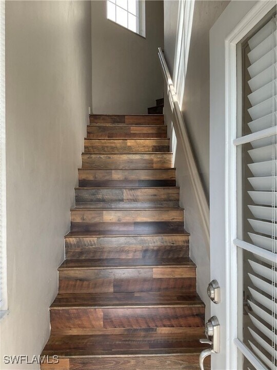 3060 Horizon Ln in Naples, FL - Building Photo