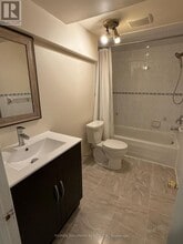 5923 Sidmouth St in Mississauga, ON - Building Photo - Building Photo