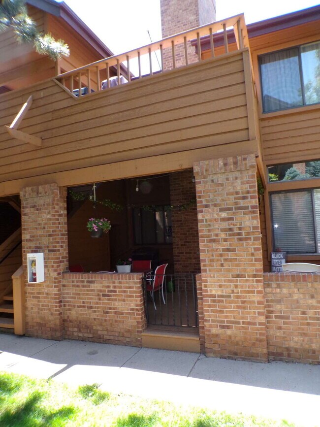 9400 E Iliff Ave in Denver, CO - Building Photo - Building Photo