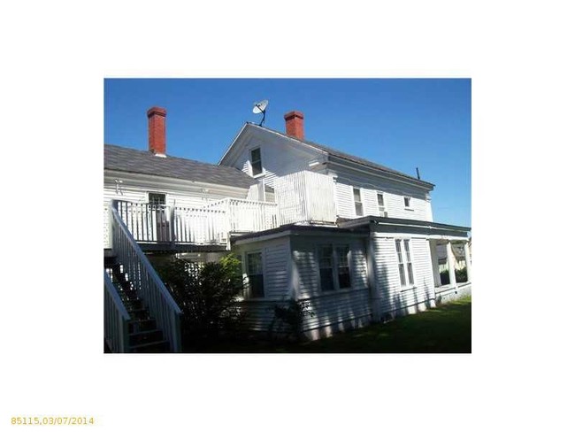 63 Cedar St in Belfast, ME - Foto de edificio - Building Photo