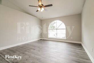980 Sylvia Dr in Deltona, FL - Building Photo - Building Photo