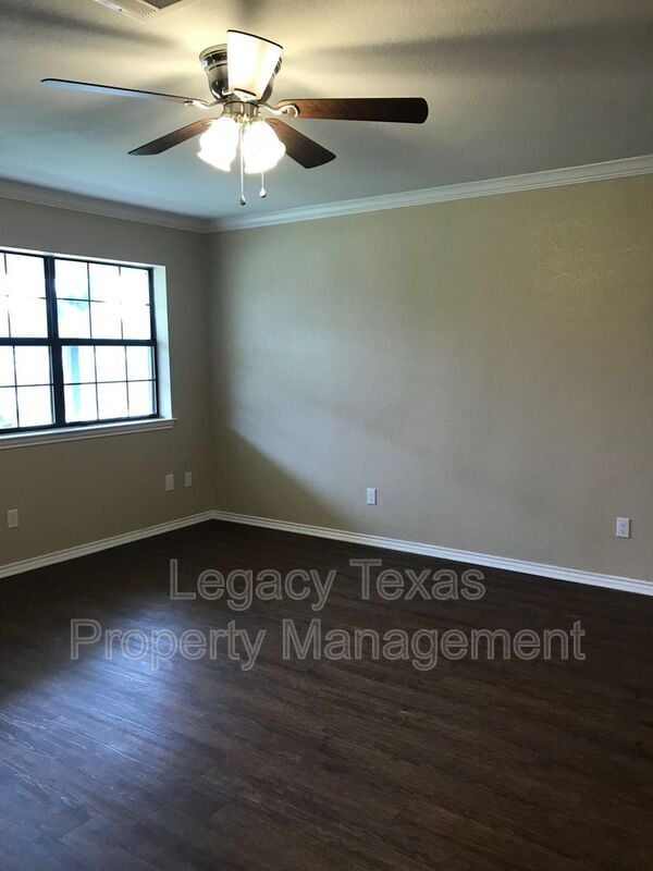 100 Donna St in Alvarado, TX - Building Photo - Building Photo