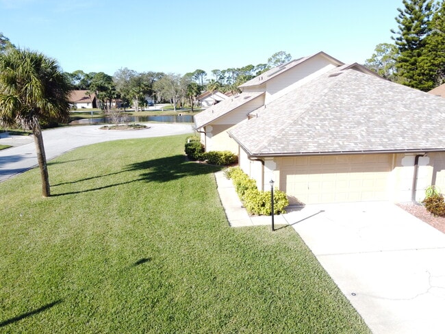 property at 816 Brimfield Ct