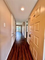 700 Thicket Ln in Houston, TX - Building Photo