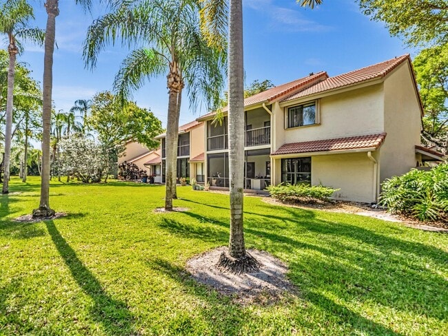 5680 Coach House Cir in Boca Raton, FL - Building Photo - Building Photo