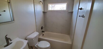 411 Crestland Ave in Greensboro, NC - Building Photo - Building Photo