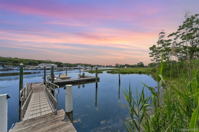 40 Overlook Dr in Aquebogue, NY - Building Photo - Building Photo