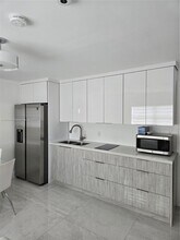 841 S 24th Ave-Unit -B in Hollywood, FL - Building Photo - Building Photo