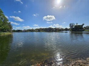 1872 SW 53rd Ave in Plantation, FL - Building Photo - Building Photo