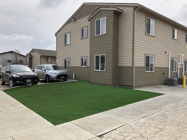 1411 E Sioux Ave, Unit Apt H in Pierre, SD - Foto de edificio - Building Photo