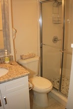 935 S Atlantic Ave, Unit 317 in Daytona Beach, FL - Foto de edificio - Building Photo