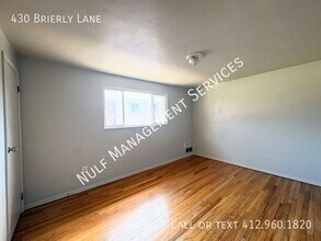 430 Brierly Ln in West Mifflin, PA - Building Photo - Building Photo