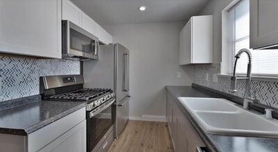 1442 Bonnie View Rd in Dallas, TX - Building Photo - Building Photo