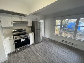 45562 Kipp Ave in Chilliwack, BC - Building Photo - Building Photo