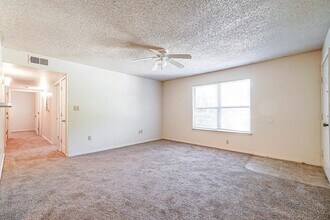 Village Square of Jacksonville in Jacksonville, AR - Foto de edificio - Building Photo