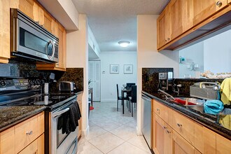 103 Yacht Club Way in Hypoluxo, FL - Building Photo - Building Photo