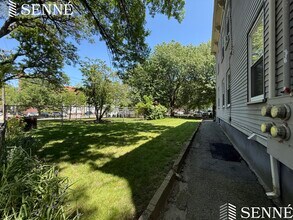 392 Windsor St, Unit 1 in Cambridge, MA - Building Photo - Building Photo
