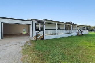 17319 Wells Dr in Pearland, TX - Building Photo - Building Photo