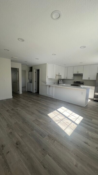 733 S 45th St in San Diego, CA - Building Photo