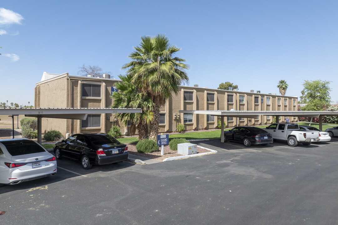 Fairway Vistas Condominiums in Phoenix, AZ - Foto de edificio