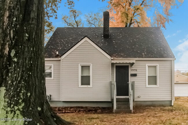 property at 2906 Wyandotte Ave