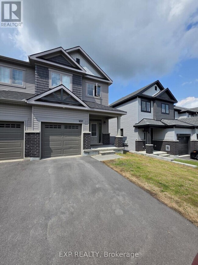 1017 Kijik Cres in Ottawa, ON - Building Photo - Building Photo