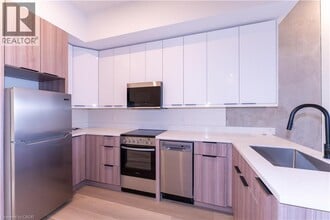 169 James St S in Hamilton, ON - Building Photo - Building Photo