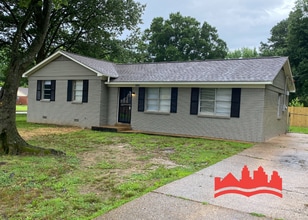 1561 Winfield Rd in Memphis, TN - Building Photo - Building Photo
