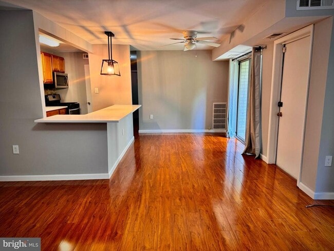 12307 Braxfield Ct in North Bethesda, MD - Building Photo - Building Photo