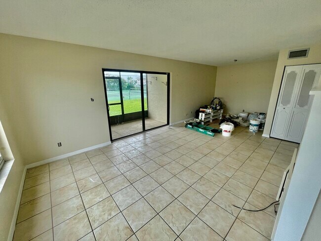 3030 N Atlantic Ave in Cocoa Beach, FL - Building Photo - Building Photo