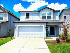 4519 Birdsong Dr in Rubonia, FL - Building Photo