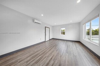 1020 SW 23rd Ave in Miami, FL - Building Photo - Building Photo