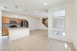 164 Alla Breve Ave in Henderson, NV - Building Photo - Building Photo