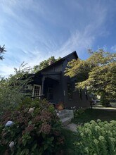 25 Pequot Ave in Groton, CT - Building Photo - Building Photo