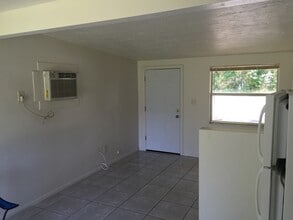 7817 New York Ave in Hudson, FL - Building Photo - Building Photo