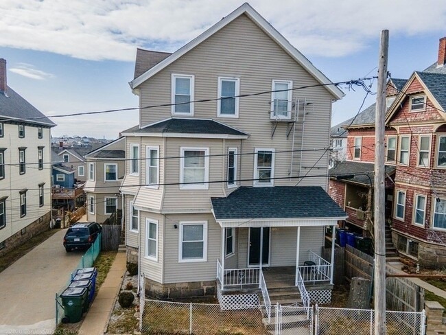 property at 1029 Plymouth Ave