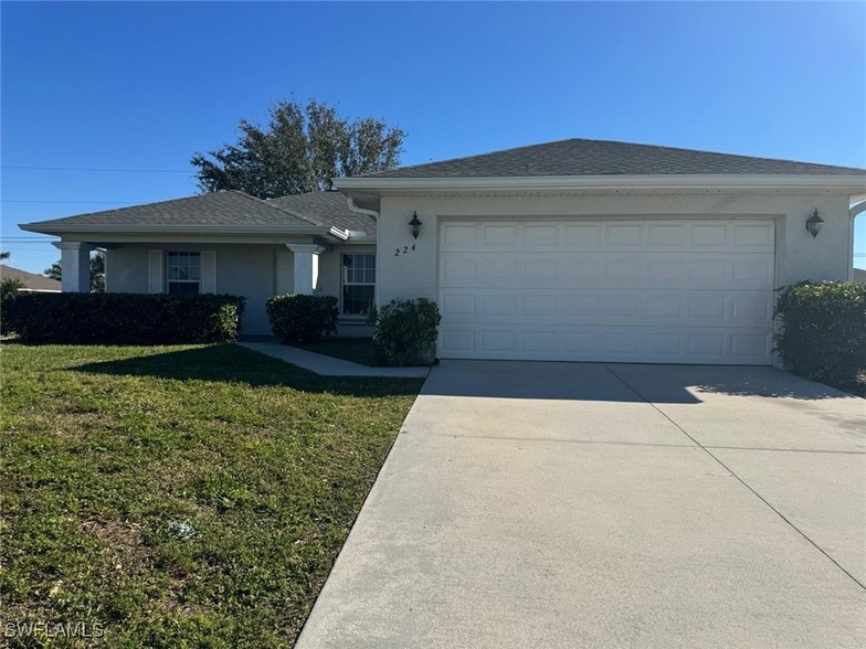 224 Kismet Pkwy E in Cape Coral, FL - Building Photo
