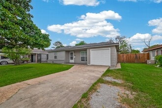 1310 Belshire Rd in Pasadena, TX - Building Photo - Building Photo