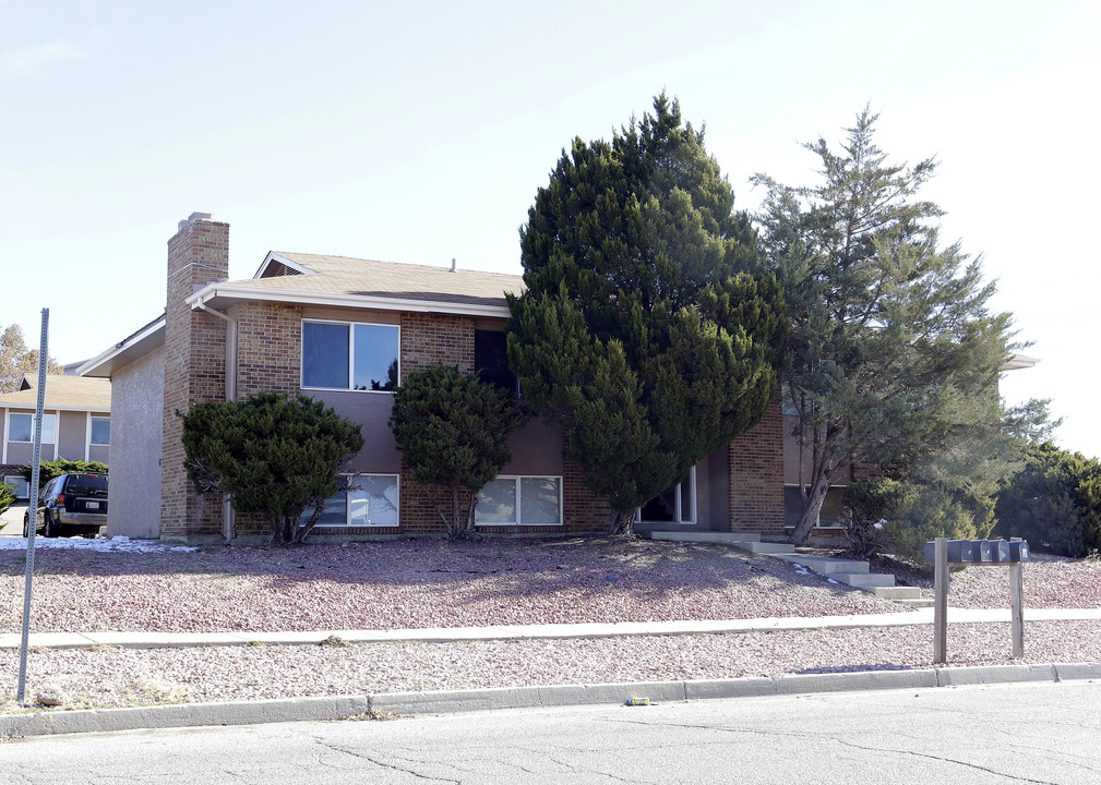 335 Ruskin Dr in Colorado Springs, CO - Building Photo