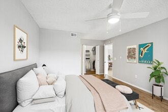 Sabal Pointe in Coral Springs, FL - Foto de edificio - Building Photo