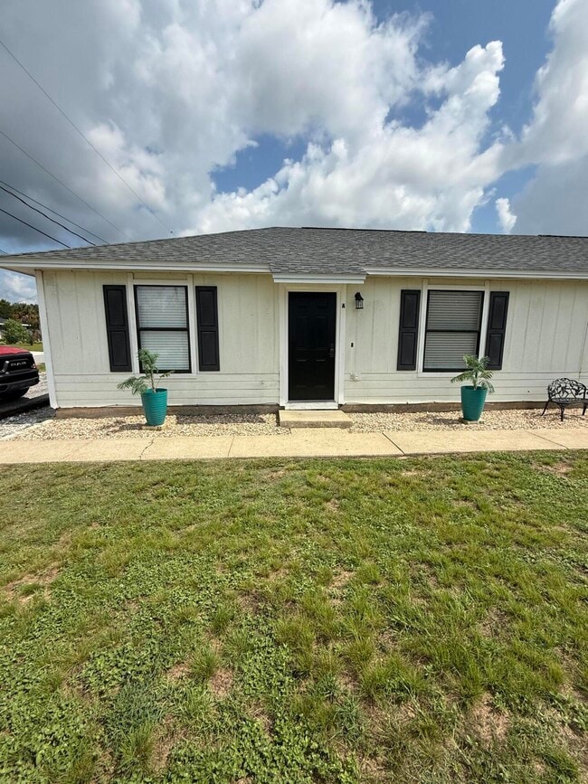 property at 1900 Presidio St