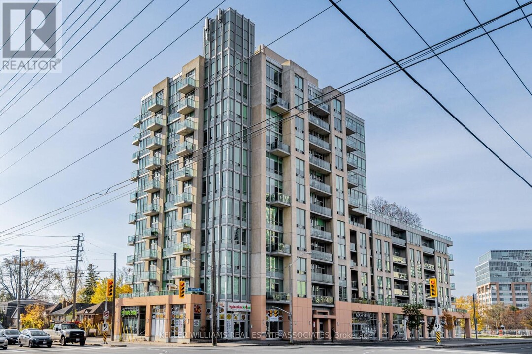 3391-3391 Bloor St W in Toronto, ON - Building Photo