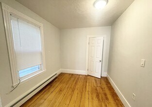 22 Howell St in Boston, MA - Building Photo - Building Photo