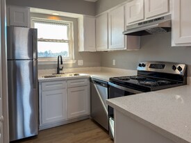 301 Tri City Beach Rd in Baytown, TX - Building Photo