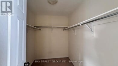 8859 Dogwood Cres in Niagara Falls, ON - Building Photo - Building Photo