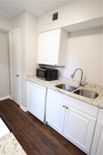 3091 Colonial Way in Chamblee, GA - Building Photo - Building Photo