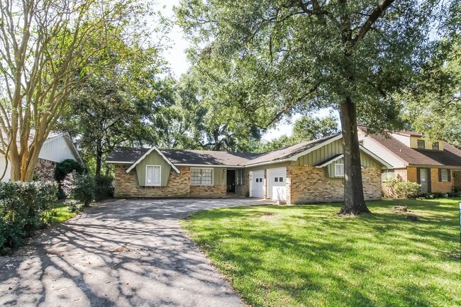 13322 Oak Leaf Ln in Houston, TX - Building Photo - Building Photo