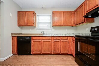 508 Village Cir in Stockbridge, GA - Building Photo - Building Photo