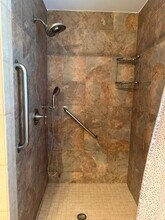 5031 Twin Candle Dr in Houston, TX - Foto de edificio - Building Photo